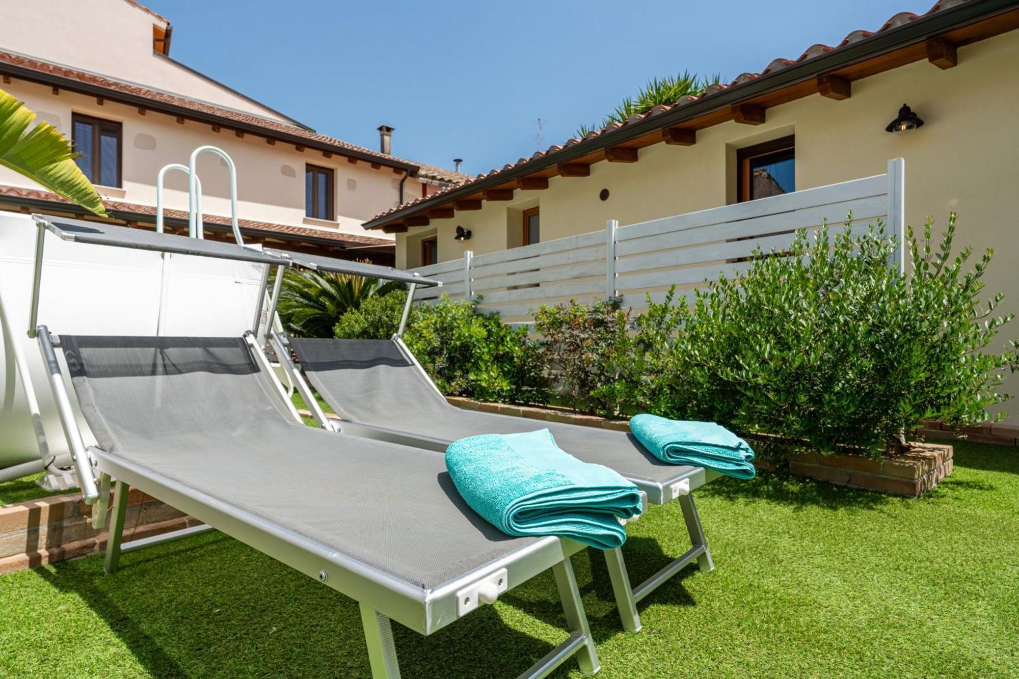 Villa Campidanese アッセミニ エクステリア 写真