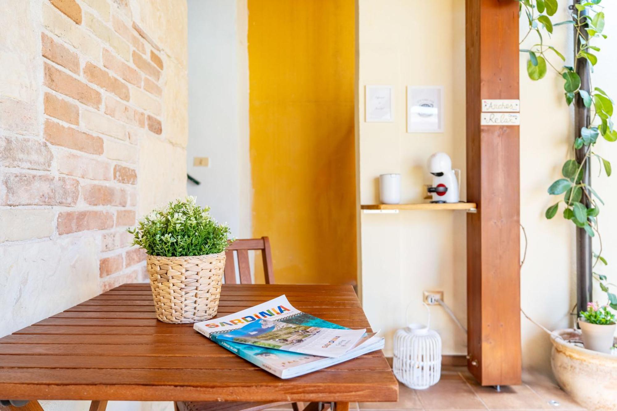 Villa Campidanese アッセミニ エクステリア 写真
